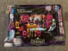 Monster High 13 Wishes Party Lounge Spectra Vondergeist Playset & Doll NEW NIB