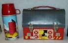 VINTAGE 1950'S BARN LUNCHBOX WITH OPEN DOORS AND MATCHING THERMOS