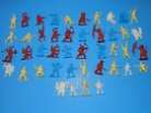 LOT OF 44 VINTAGE WESTERN COWBOYS AND INDIANS PLASTIC FIGURES SOLDIERS     MARX?