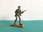 1 x BRITAINS DEETAIL 1970's. WWII GERMAN ARMY AFRIKA KORPS SOLDIER. 1/32 SCALE